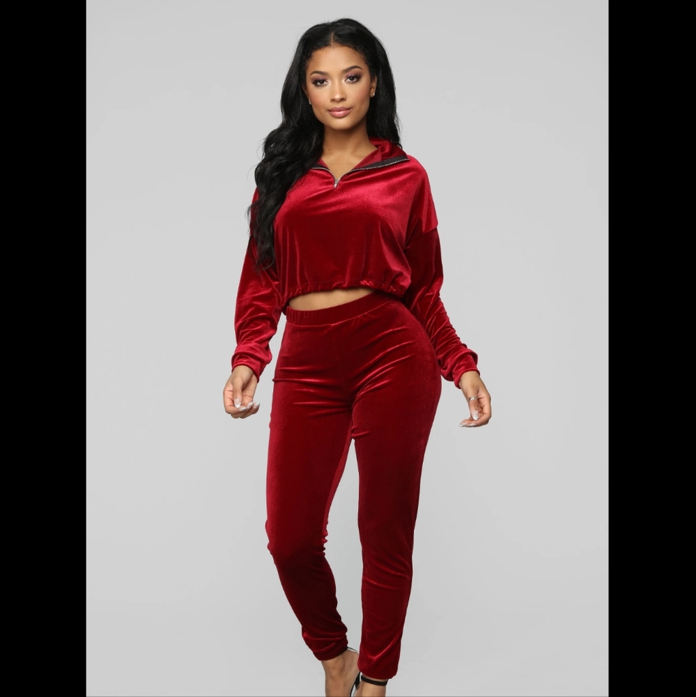 Fashion Nova Gold Me Tight XL Burgundy